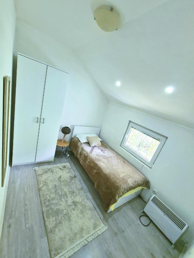 Forest Apartment Niksic ภายนอก รูปภาพ